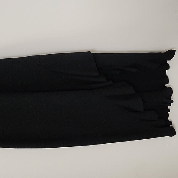 ALC Kellam Black Ribbed Cold Shoulder Ruffle Trim Stretch Knit Midi Dress Large - Picture 9 of 16